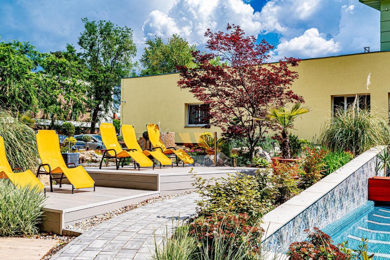 Sungarden Wellness & Family Hotel Siófok Exterior foto